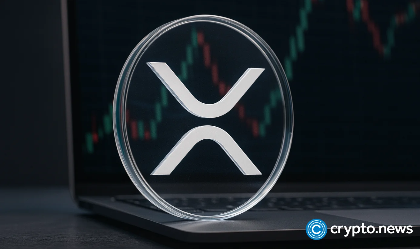 XRP kaina tikrina trikampio viršūnę, nes 4H MACD tampa meškų